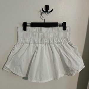 FP Movement White Get Your Flirt On Skort Size Medium Ruched Smocked Waist